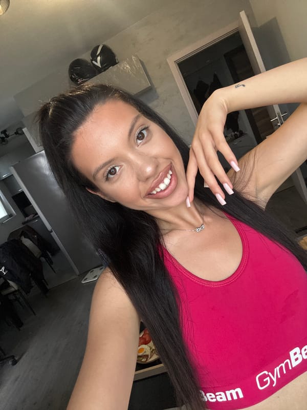 Sofia resident documents evening routine from selfies to cooking
