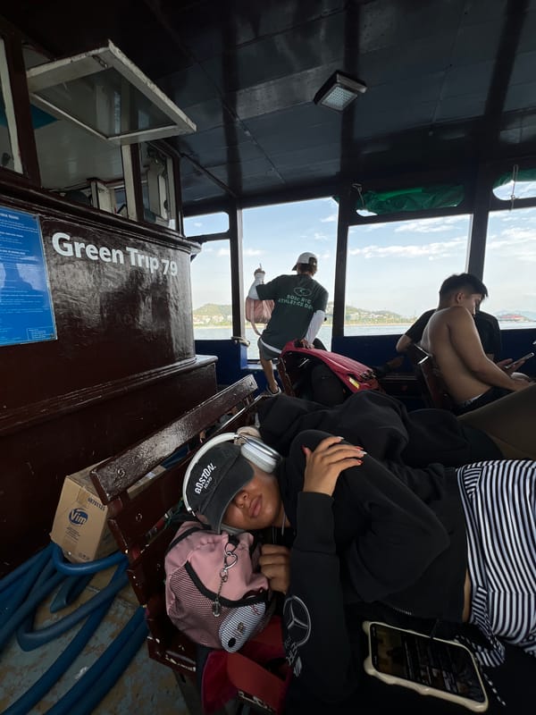 Late night boat trip carries passengers along Nha Trang coast