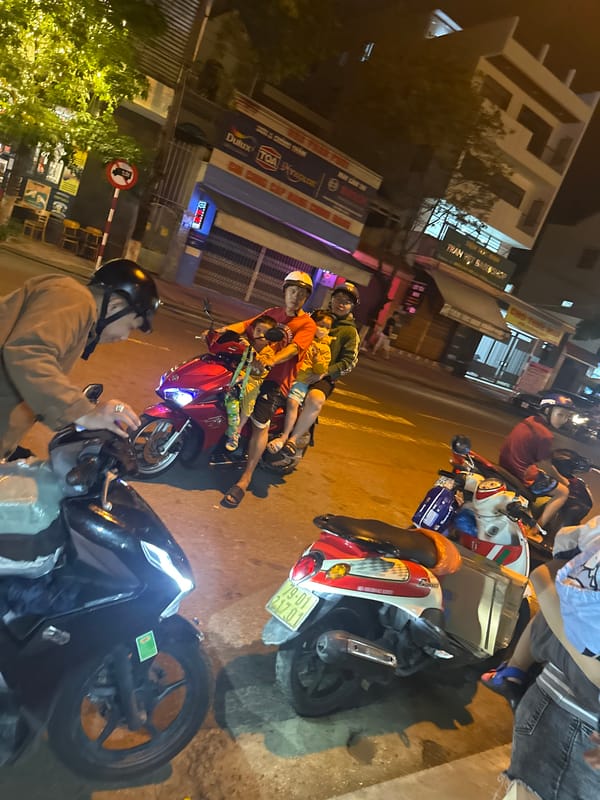 Daily life moments captured across Bac Nha Trang Ward