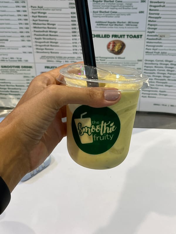 Tourist documents smoothie shop visit, street scenes in Kuta Selatan