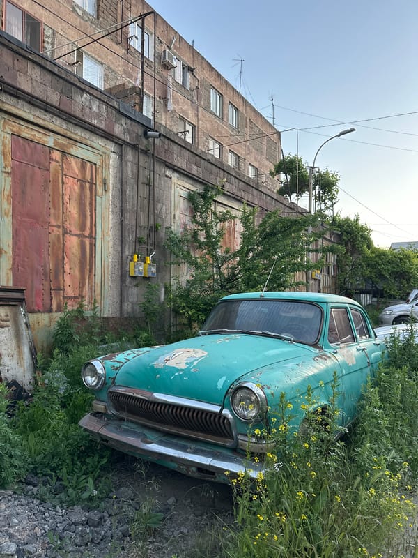 Urban life documented across Yerevan in seven-minute span