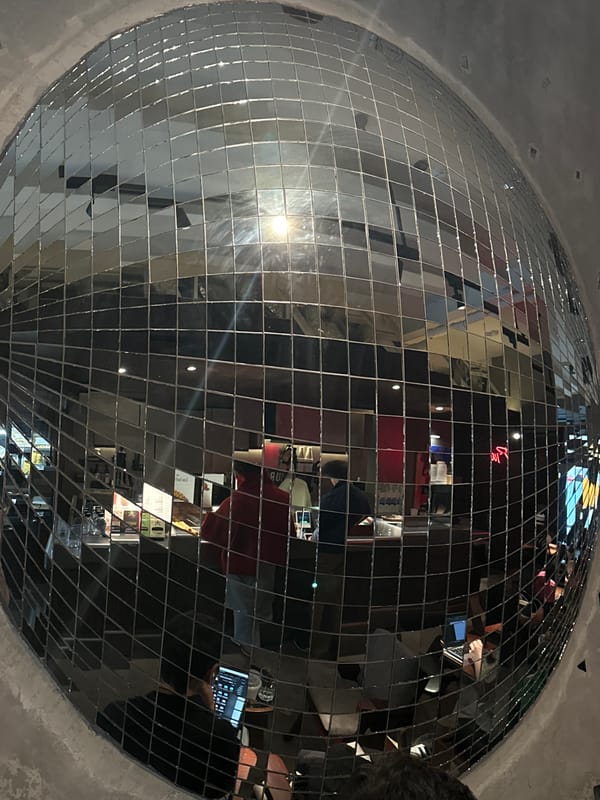 Moscow retail and dining venues captured in afternoon documentation