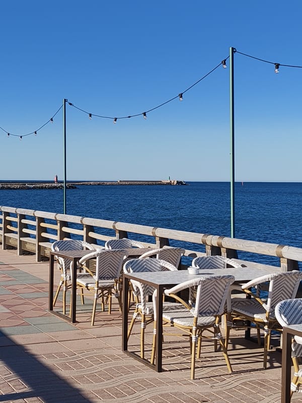 Sunny afternoon captured along Dénia's Mediterranean waterfront promenade