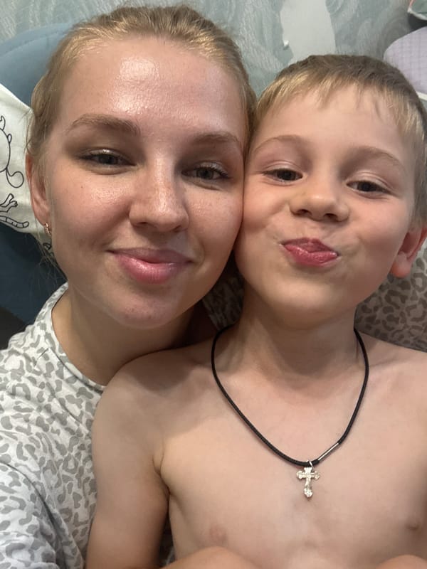 Casual selfies and portraits from an afternoon in Rusanovo