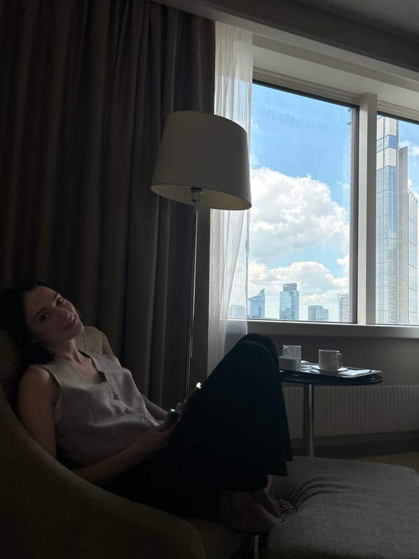 Warsaw residents document morning scenes, cityscapes on May 22