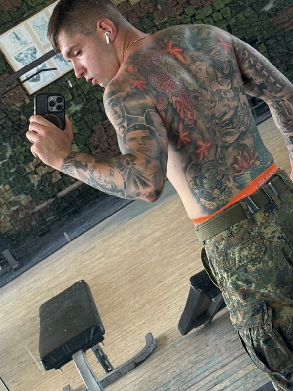 Gym mirror selfie in Veliko Tarnovo, Bulgaria