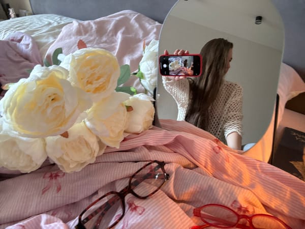 Personal beauty routine and selfie session captured in Krasnodar bedroom