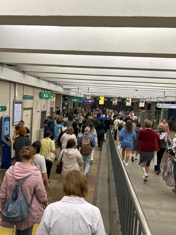 Morning crowd gathers at Saint Petersburg metro station