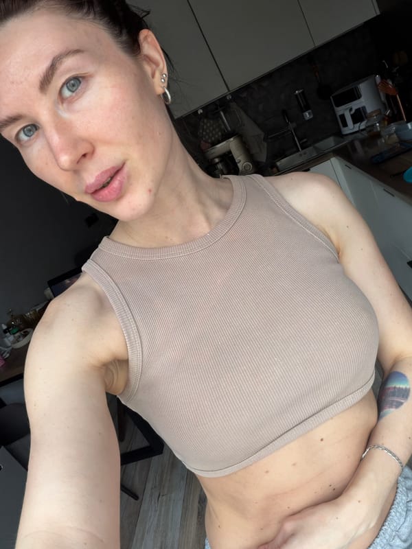Person in tank top observed in Perm, Russia