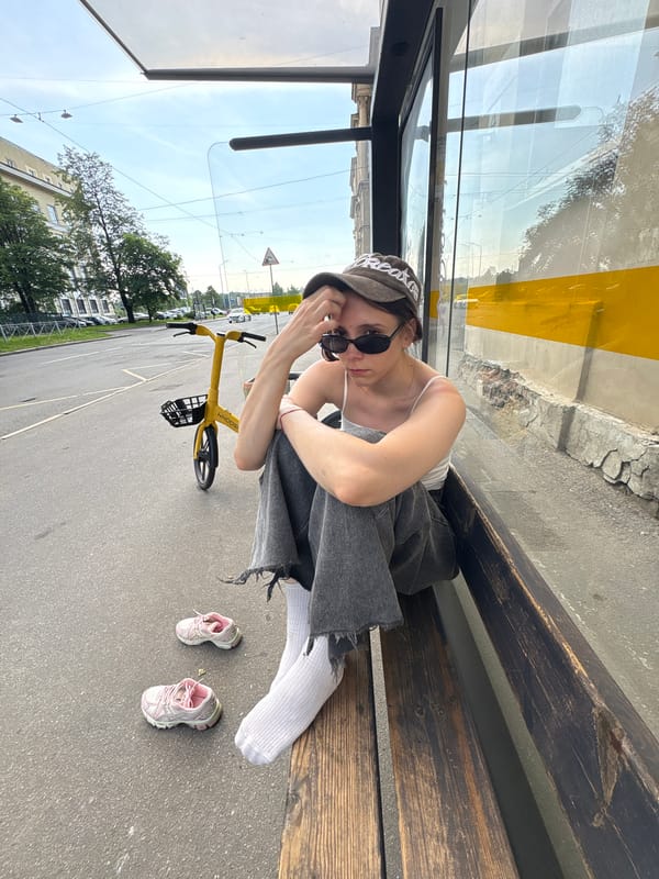 Young woman spotted at multiple Saint Petersburg locations
