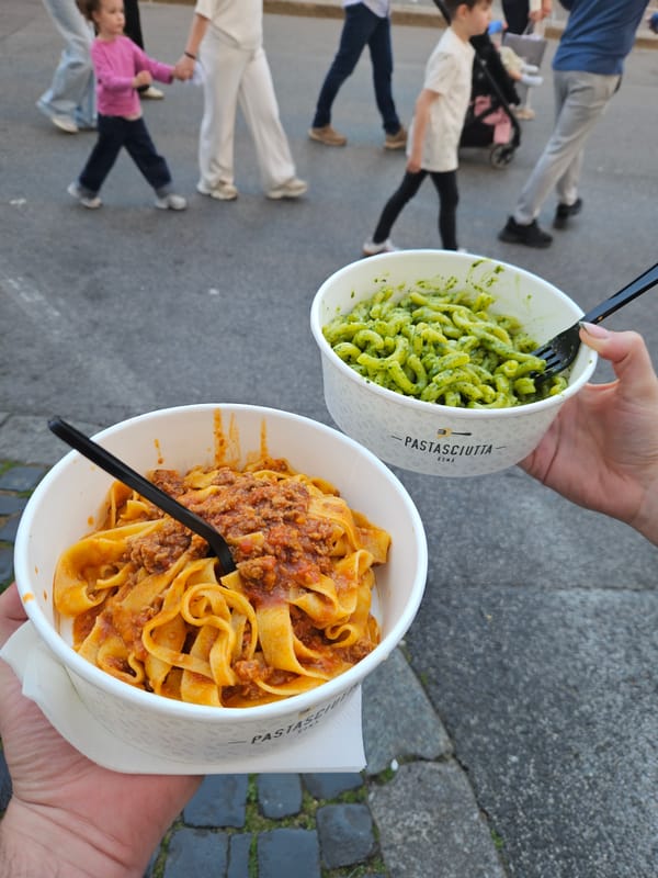 Everyday Rome moments: street pasta bowls, urban sky view