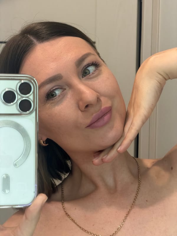 Morning selfies and curious cat captured in Rostov-on-Don