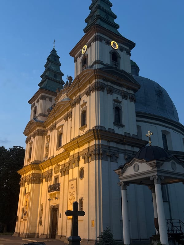 Evening stroll through Ternopil's historic streets and landmarks