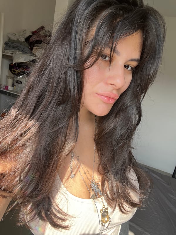 Morning selfie session in a Kiryat Bialik bedroom