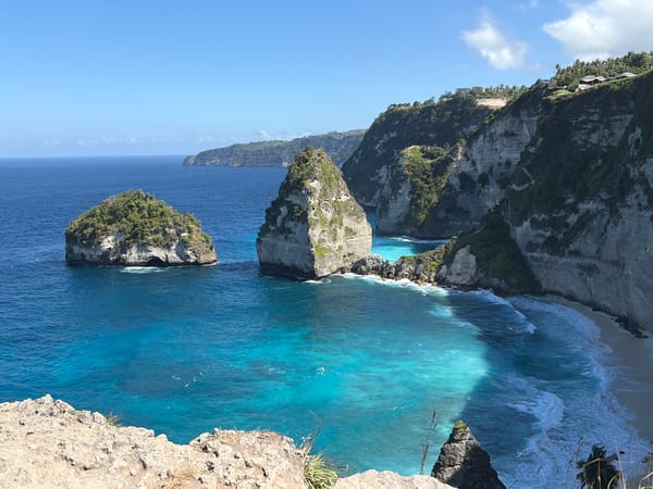 Diamond Beach cliffs and coastline, Nusa Penida