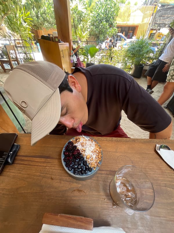 Cafe meal documented in Puerto Escondido featuring smoothie bowls