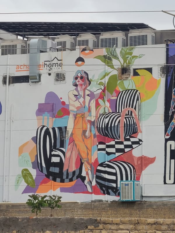 Friday morning street life and murals documented in Quetta