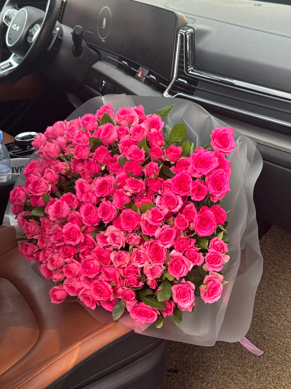 Pink roses, dried lavender, and a low-key afternoon in Almaty