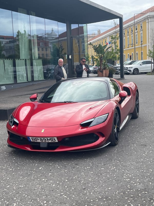 Luxury cars draw photographers on Lisbon streets