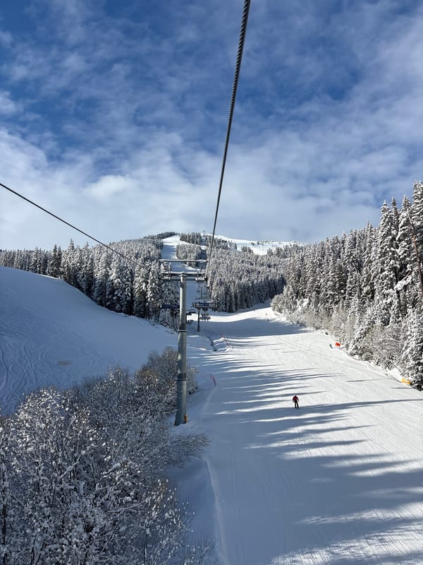 Morning ski lift view captured at Bansko resort