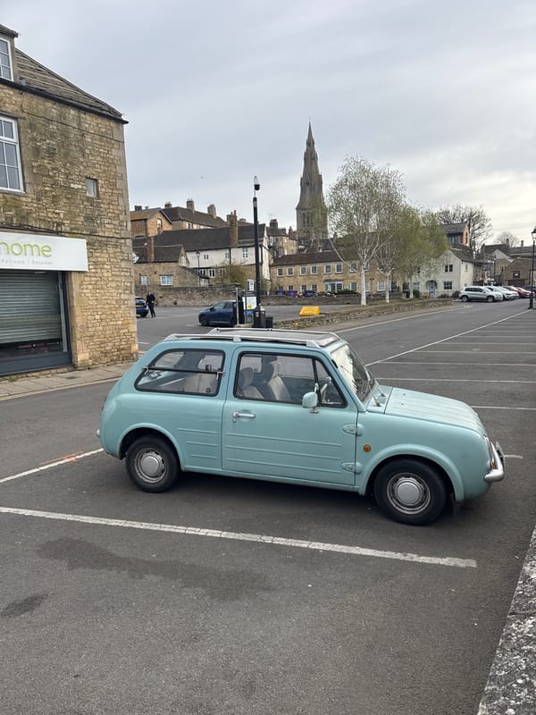 Morning scenes in South Kesteven: vintage car, duck family