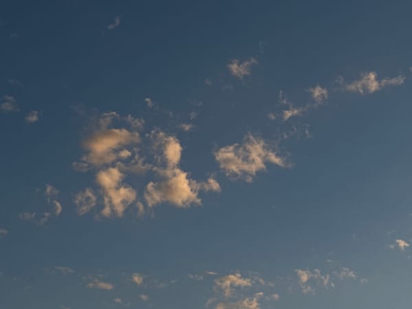 Day-to-night sky transition observed in Chaikovsky, Russia