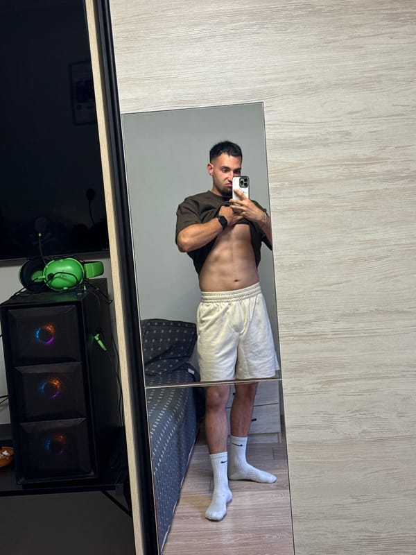 Mirror selfies and gaming setup shots from a Shumen bedroom