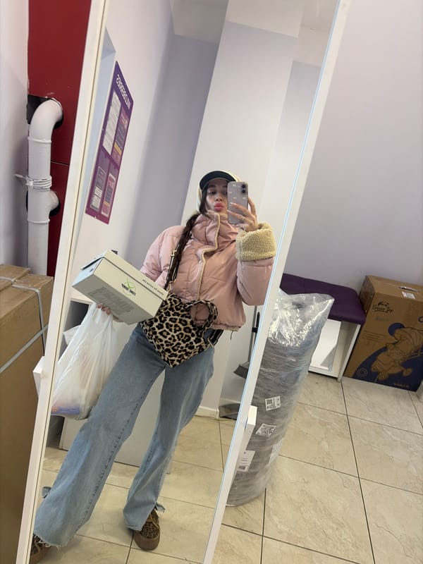 Shopping trip with mirror selfies in Saint Petersburg