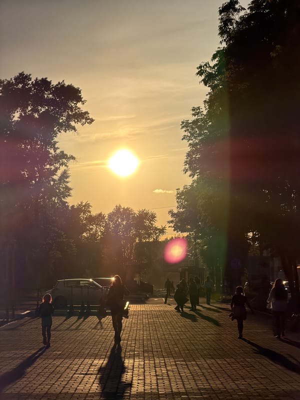 Woman documents golden hour walk through Birobidzhan, Russia