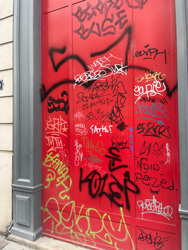 Lyon street scenes documented during sunny afternoon