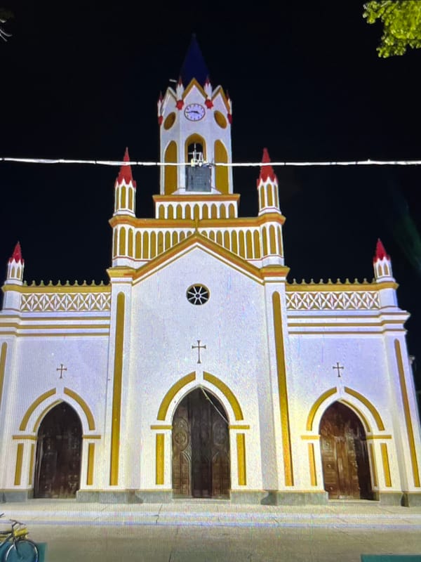 A night around Tinaquillo: church, park lights, and street scenes