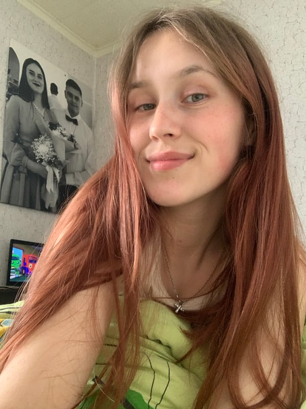 Portrait sessions and domestic life documented in Фоки, Russia