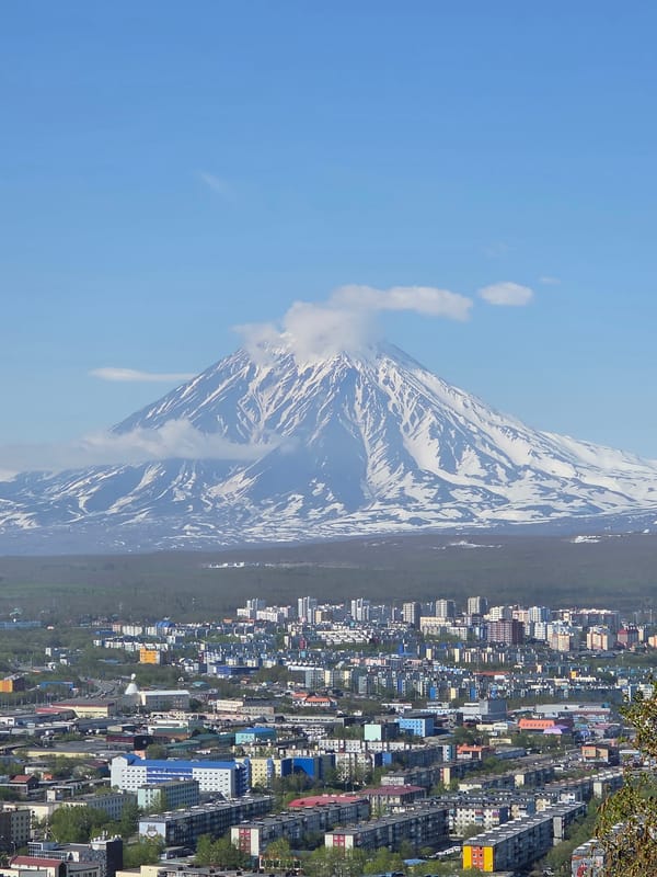 City witnesses capture morning views of snow-capped volcanic peaks