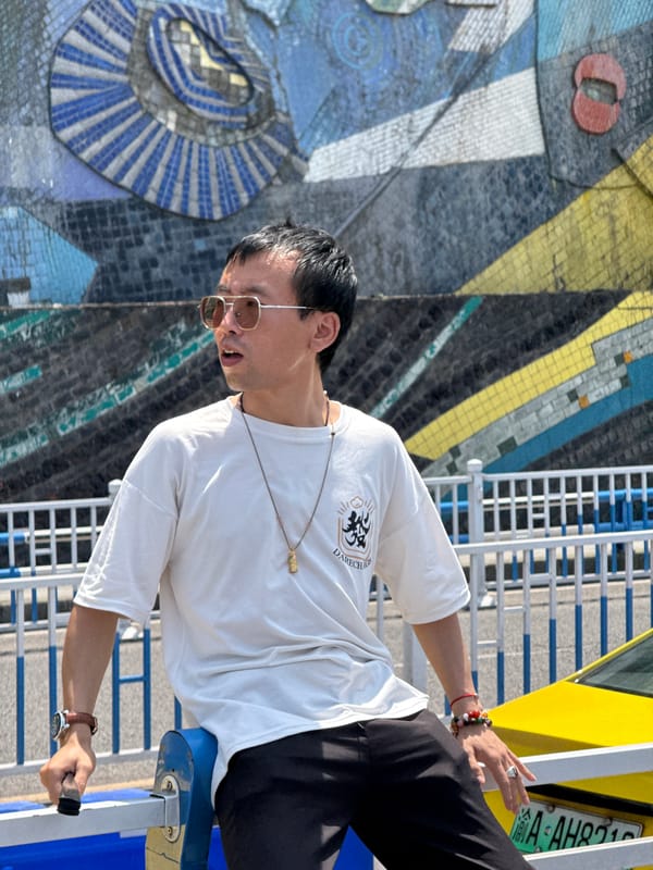 Early morning urban scenes documented across Chongqing's Yuzhong District