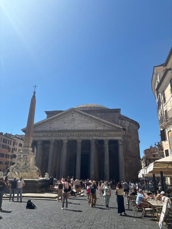 Tourist captures classic low-angle view of Rome's Pantheon