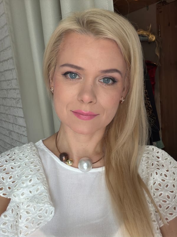 Selfie series in Sochi, white eyelet top and beaded necklace