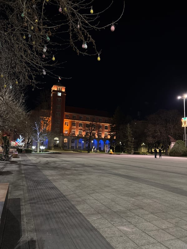 Evening event staged in central Pleven, Bulgaria plaza