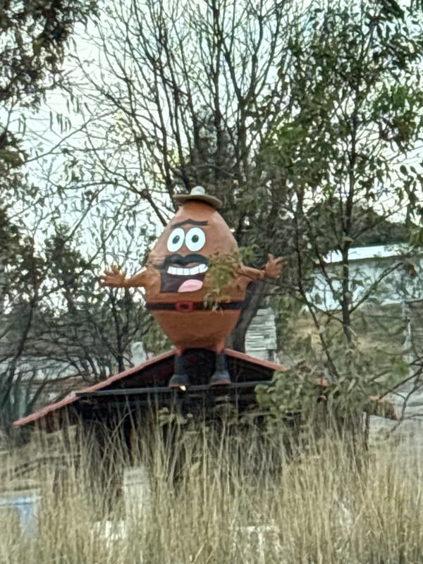 Comical brown figure spotted in Tlaxcalancingo, Mexico