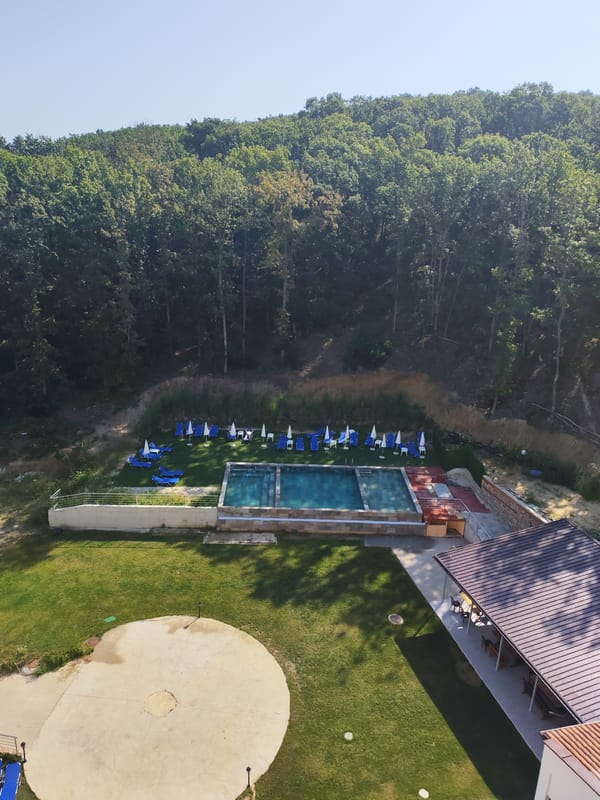 Aerial look at Shkorpilovtsi's resort and residential mix