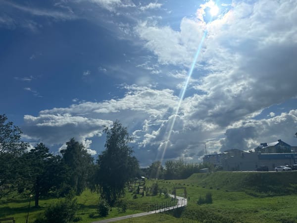 Sunbeams and dramatic clouds over Kapyĺ, Belarus