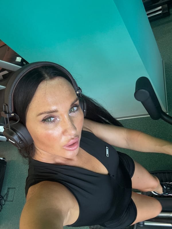 Gym session in Chelyabinsk, pausing on the equipment