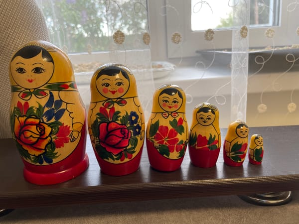 Springtime daily life documented in small Russian town
