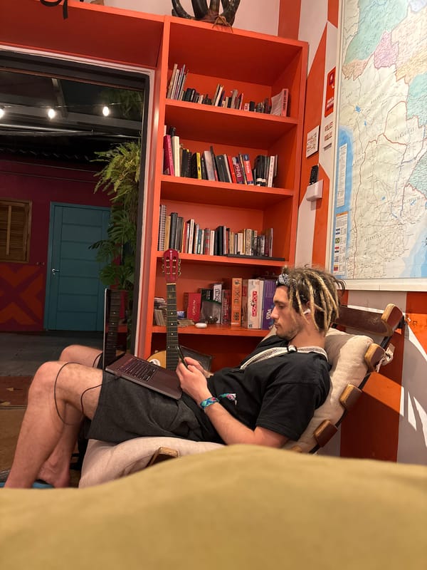 Evening scenes captured across São Paulo show daily life moments