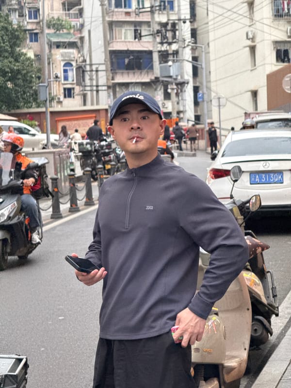 Street life and food scenes captured in Liangjiang