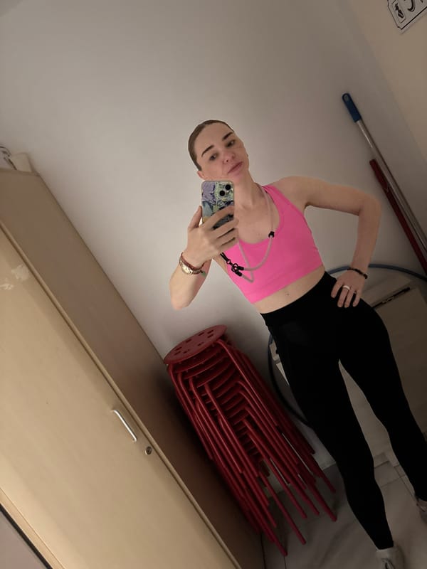 Mirror selfies in workout gear, somewhere in Russia