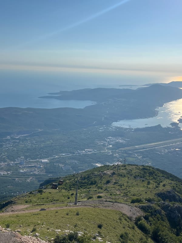 Sunset DJ set and cable car views from Kuk mountaintop