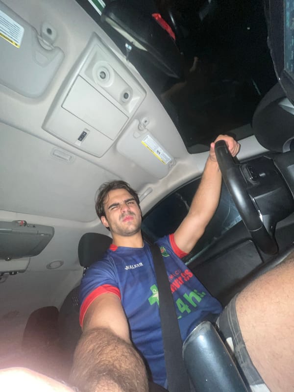 Driver waits at green light in Avellaneda