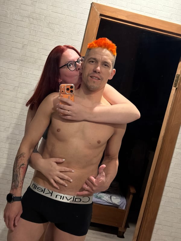 Couple takes intimate selfie in Chaikovsky, Russia