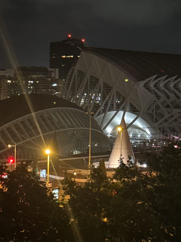Nighttime photography captures illuminated Valencia Arts and Sciences complex