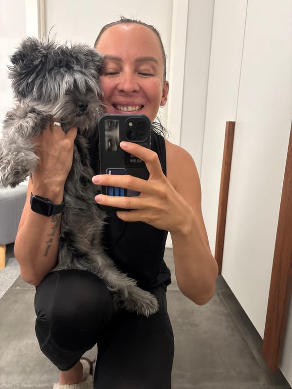 Woman documents morning routine with pets in Chaikovsky, Russia